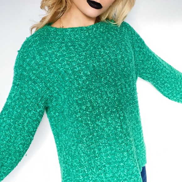 Vintage 80’s Sweater in Green - Picture 2 of 4